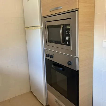 Luminoso Y Elegante, Piscinas Y Pistas De Pádel Apartamento *